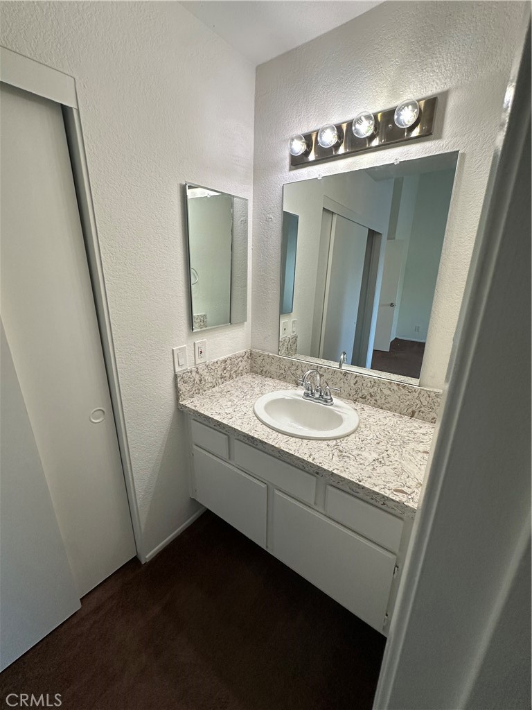 172 W Walnut D Property Photo 13