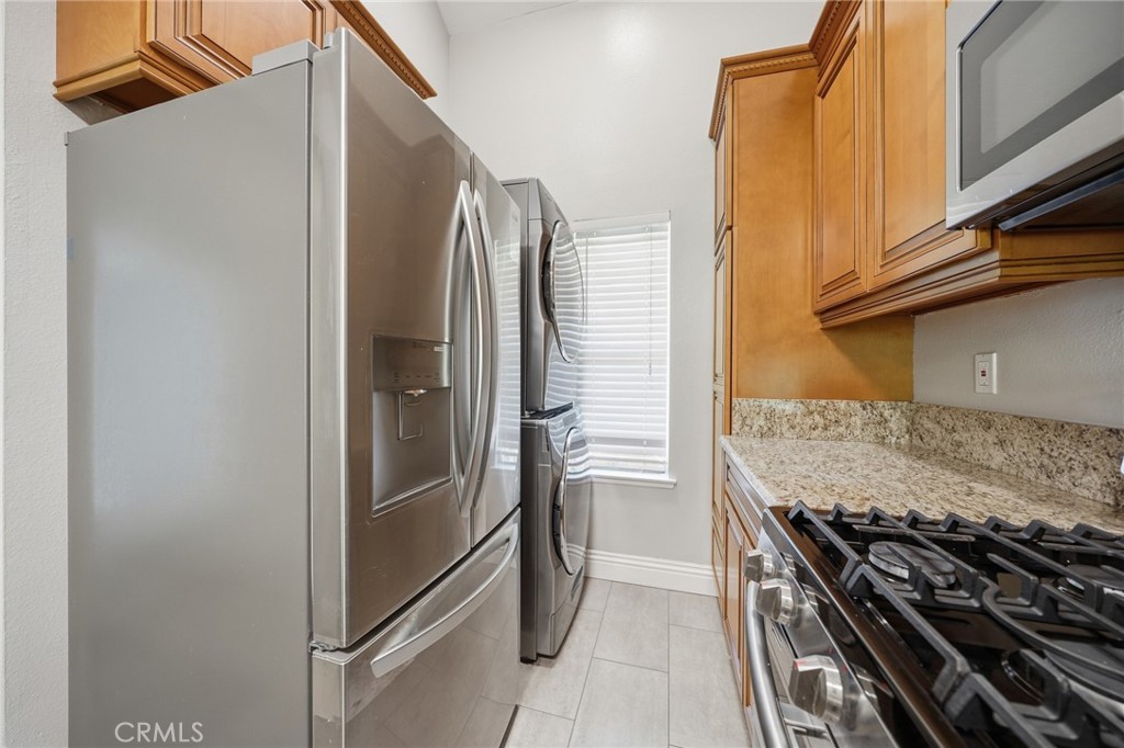 127 Lemon Property Photo 6