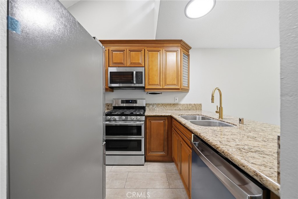 127 Lemon Property Photo 8