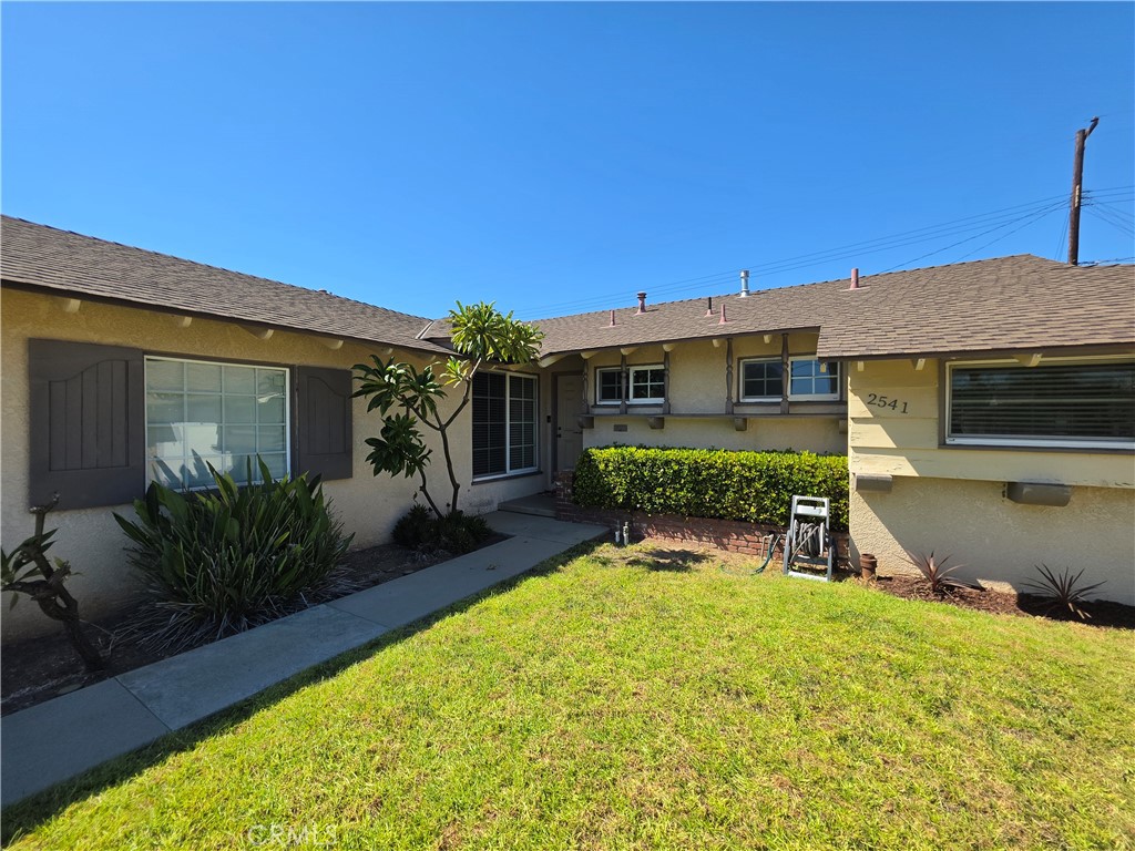 2541 W Lambert Property Photo 2