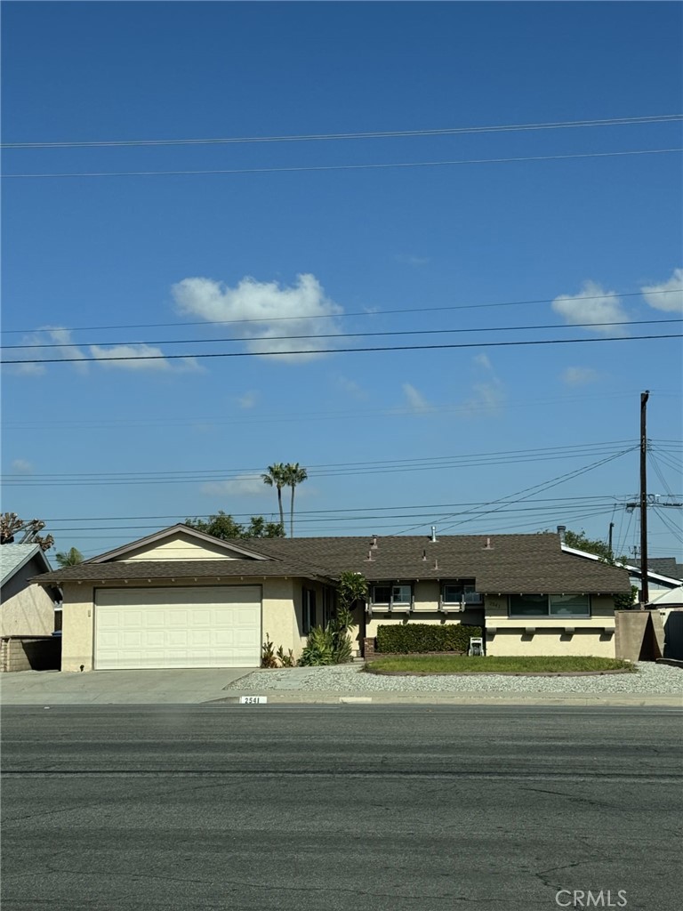 2541 W Lambert Property Photo 3