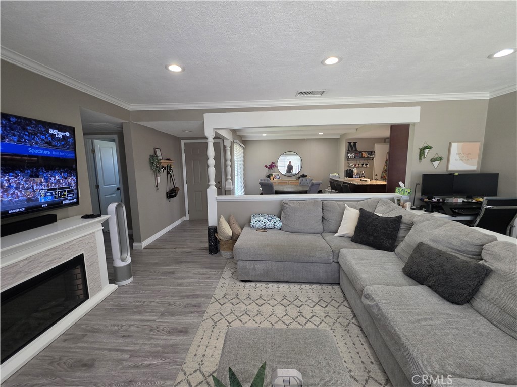 2541 W Lambert Property Photo 7