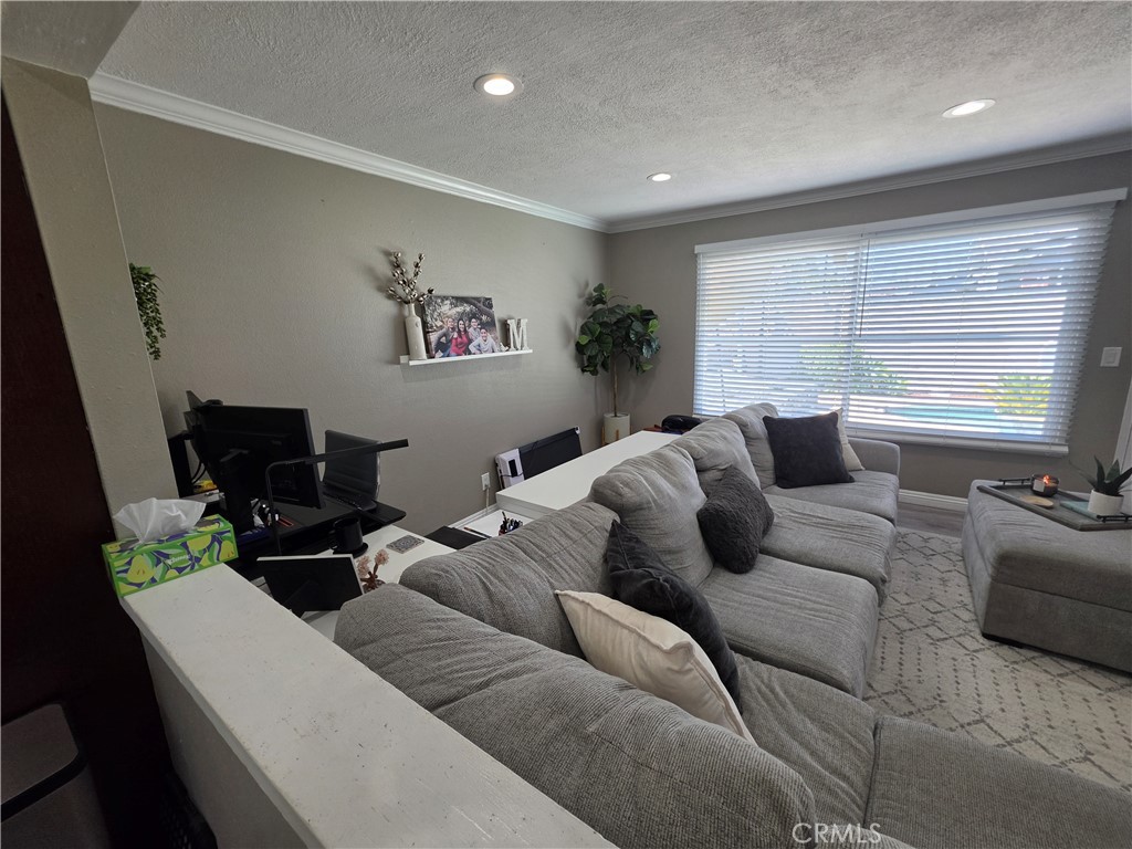 2541 W Lambert Property Photo 10
