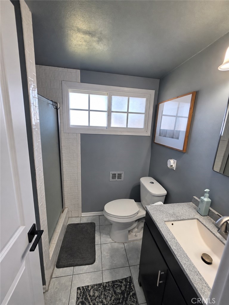 2541 W Lambert Property Photo 15