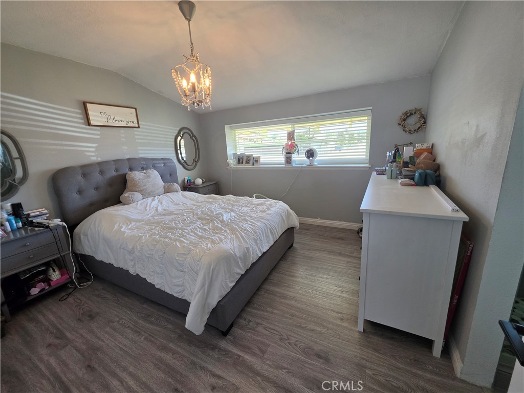 2541 W Lambert Property Photo 18