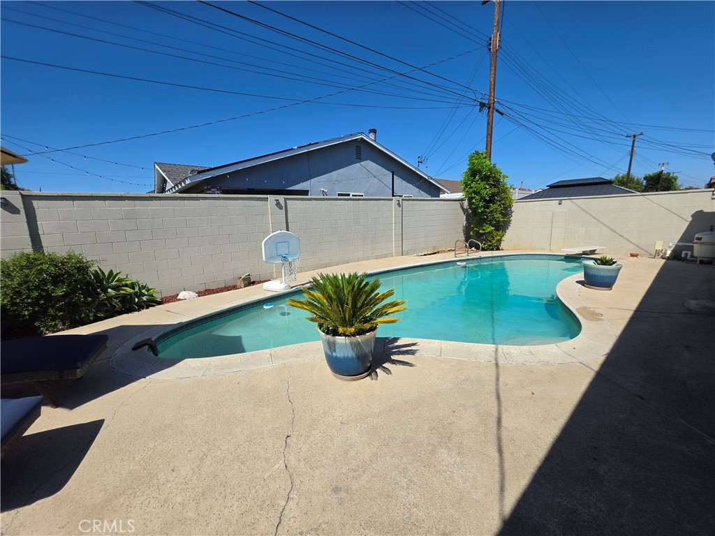 2541 W Lambert Property Photo 25