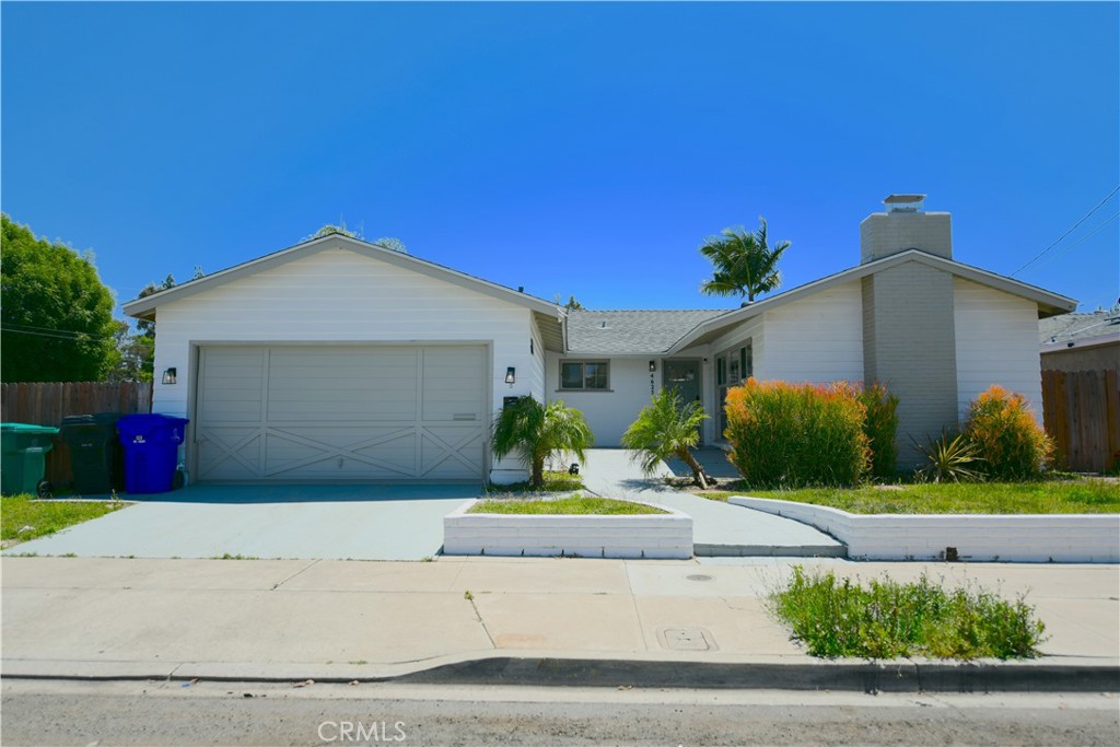 4625 Glacier Avenue Property Photo 1