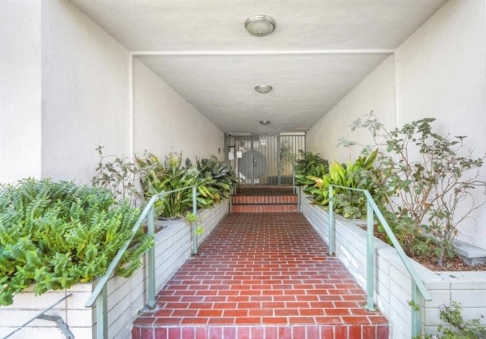 4614 27 Finley Property Photo 7