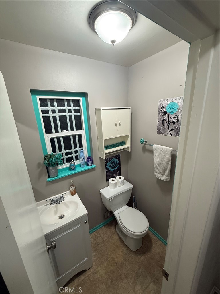 8568 Evergreen Property Photo 9