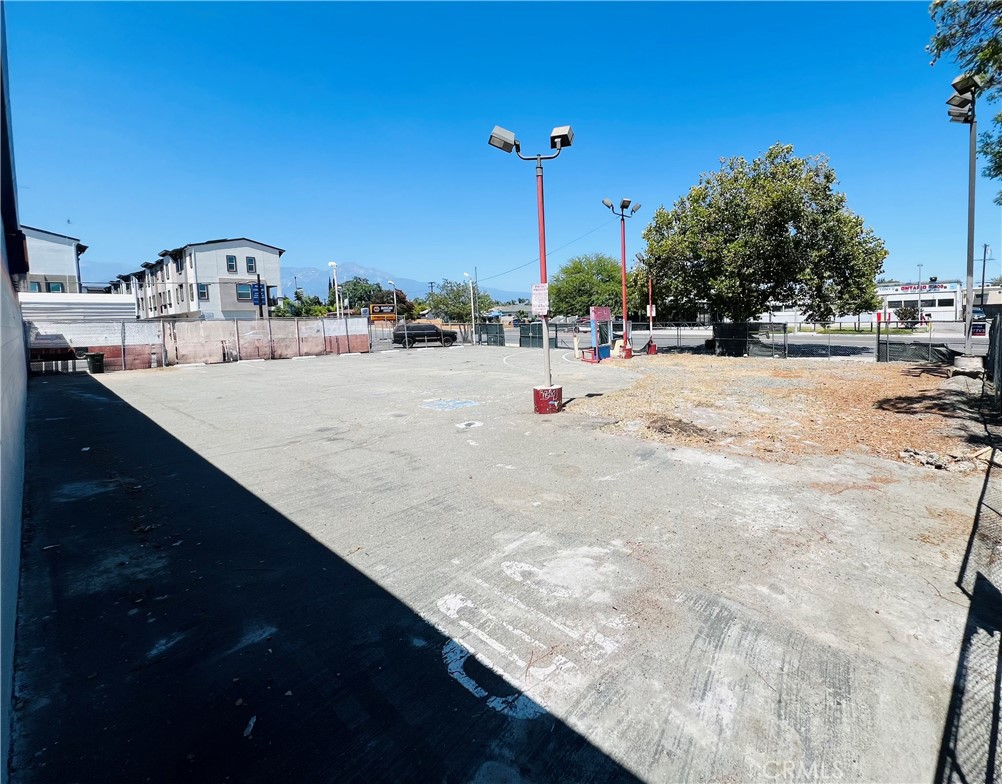 151 N Mountain Avenue Property Photo 1