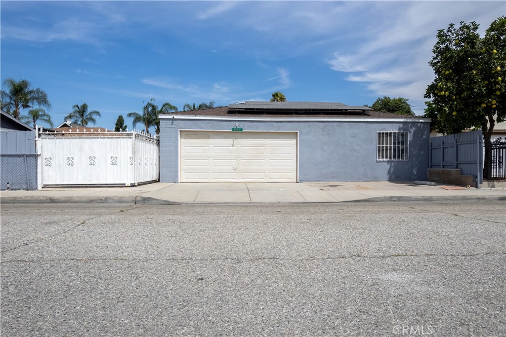 3802 Kenmore Property Photo 3