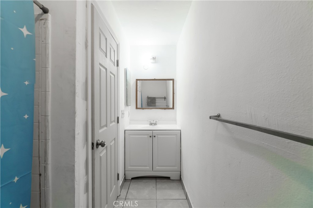 3802 Kenmore Property Photo 5
