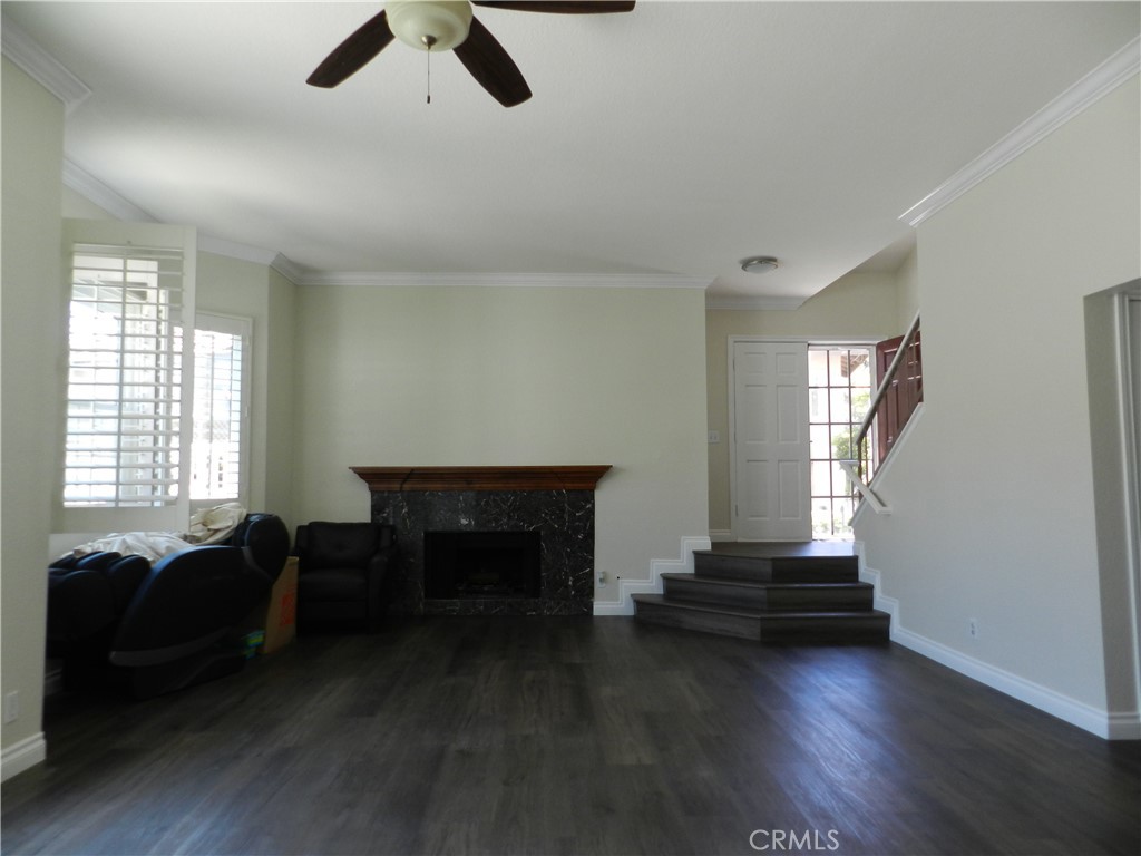 24393 Hillsdale 18 Property Photo 3