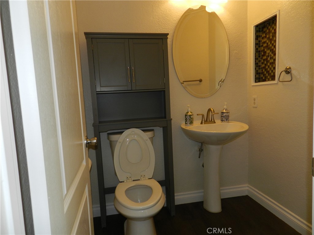 24393 Hillsdale 18 Property Photo 6
