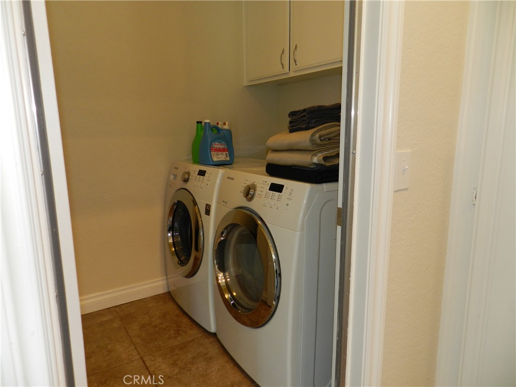 24393 Hillsdale 18 Property Photo 7