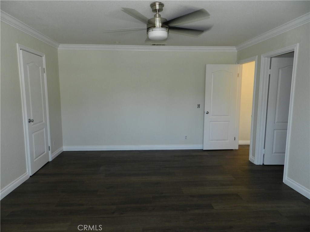 24393 Hillsdale 18 Property Photo 13