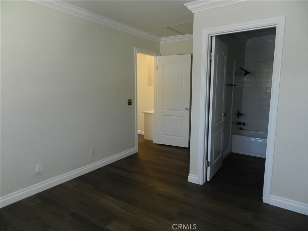 24393 Hillsdale 18 Property Photo 16