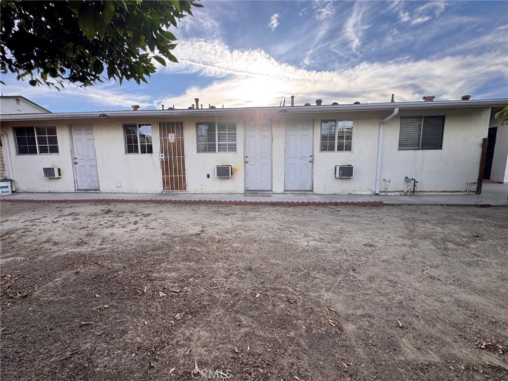 18426 Santar Property Photo 3