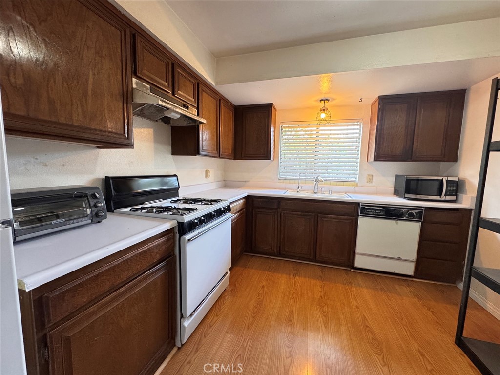 18426 Santar Property Photo 6