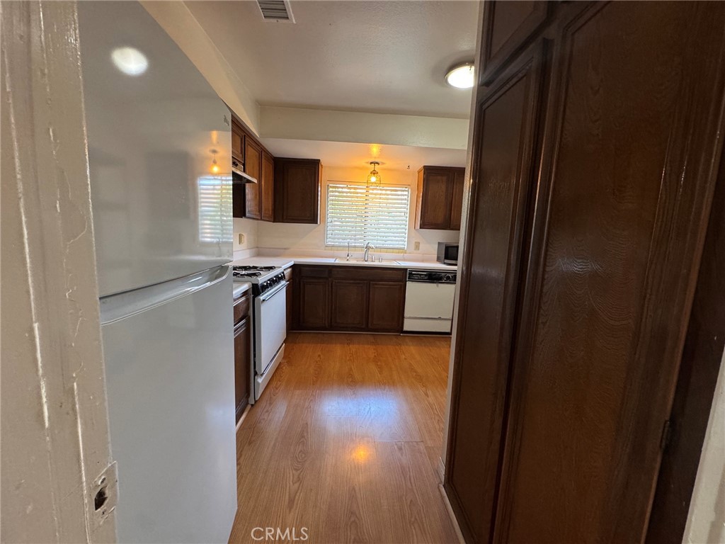18426 Santar Property Photo 7