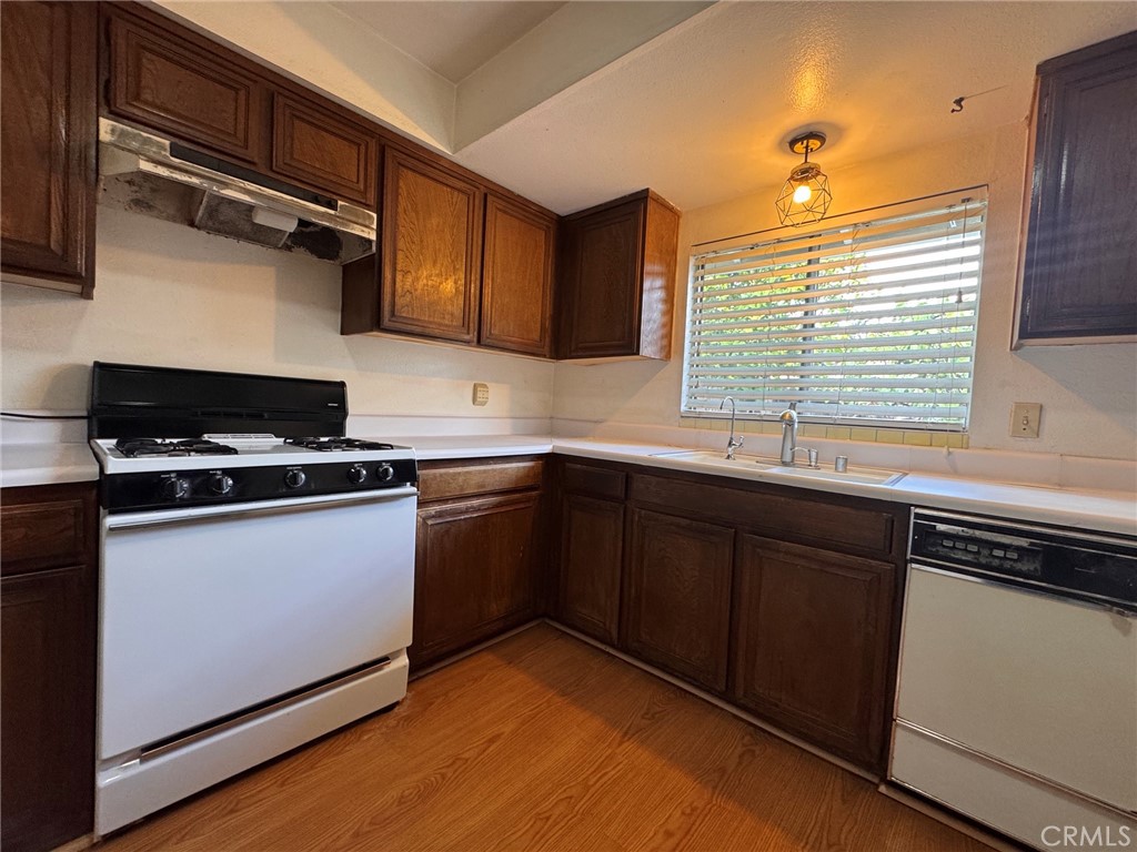18426 Santar Property Photo 9