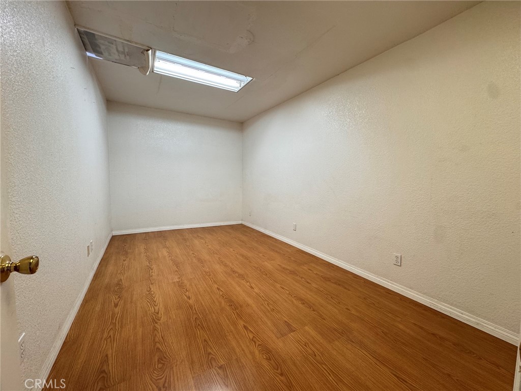 18426 Santar Property Photo 10