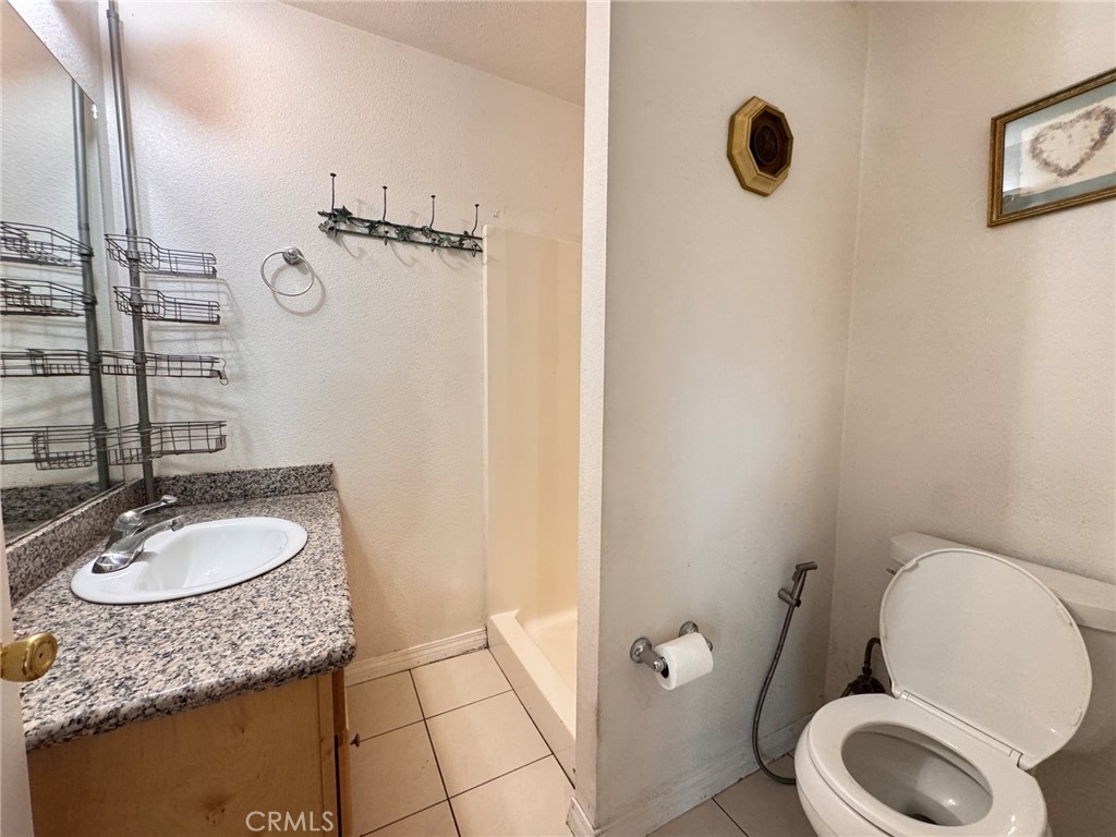 18426 Santar Property Photo 13