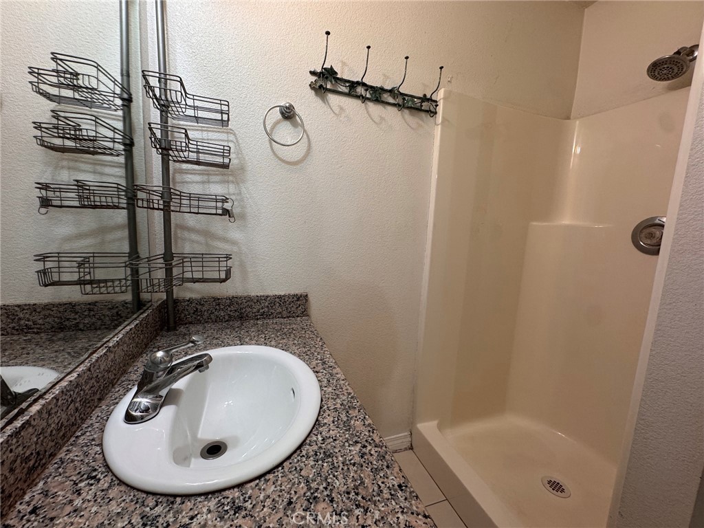 18426 Santar Property Photo 14