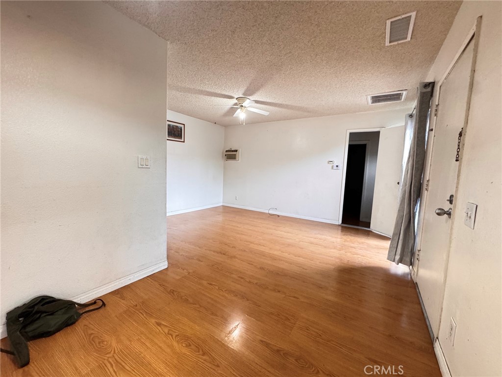 18426 Santar Property Photo 15