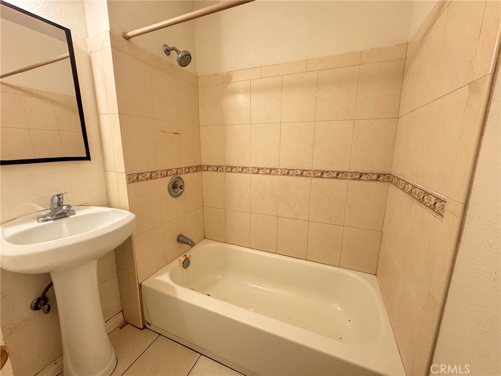 18426 Santar Property Photo 25