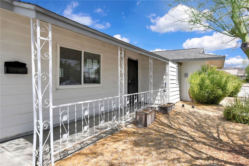 27086 Wentworth Drive Property Photo 4