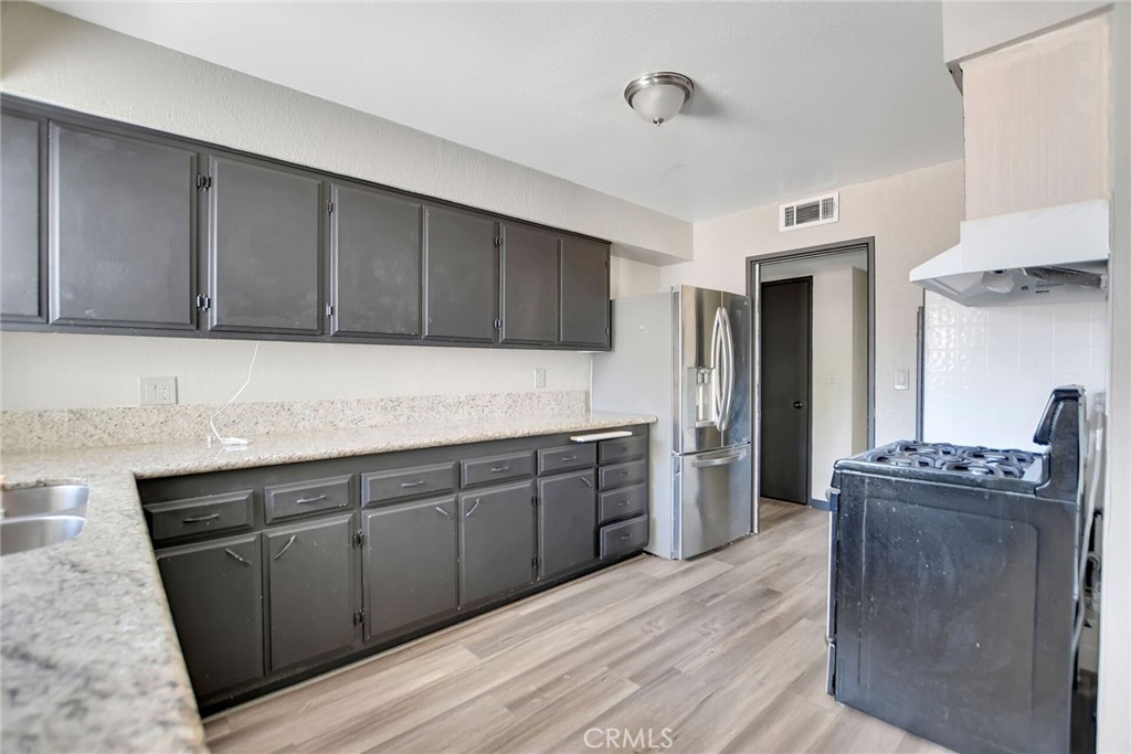 27086 Wentworth Drive Property Photo 10