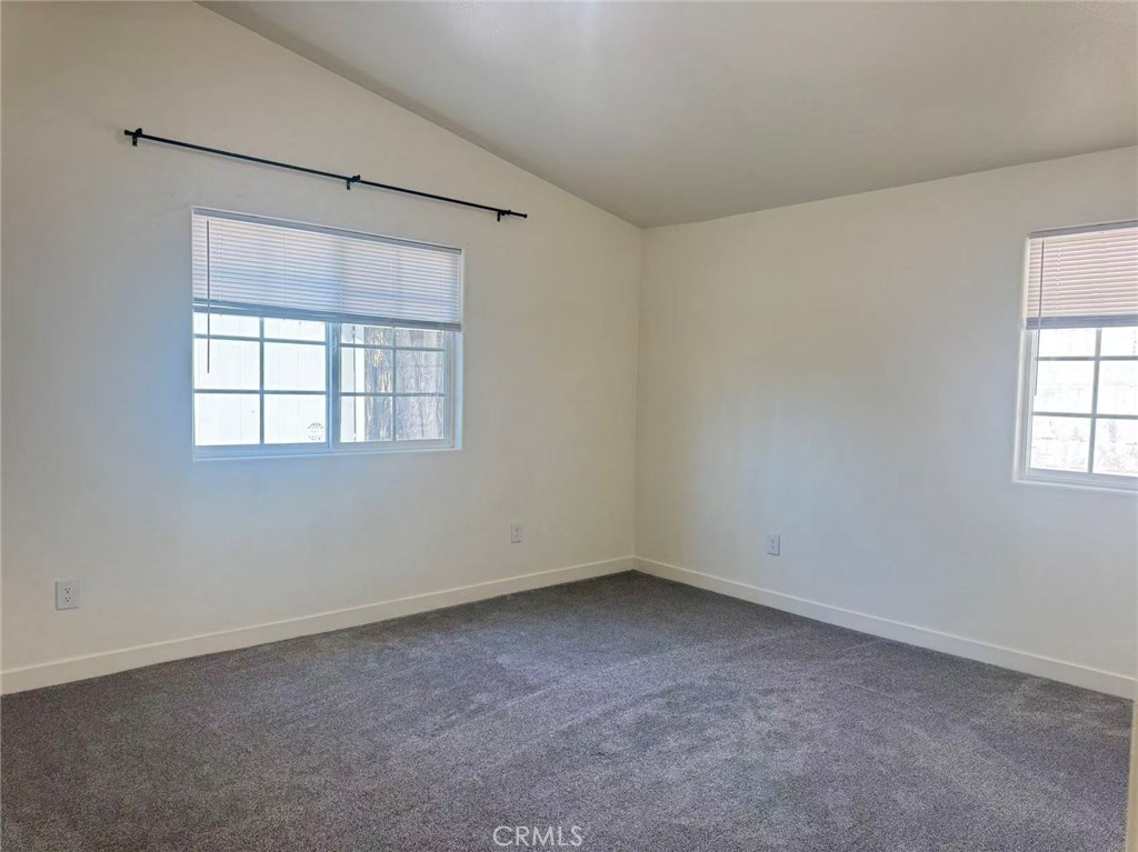 970 N Mayfield Avenue Property Photo 8
