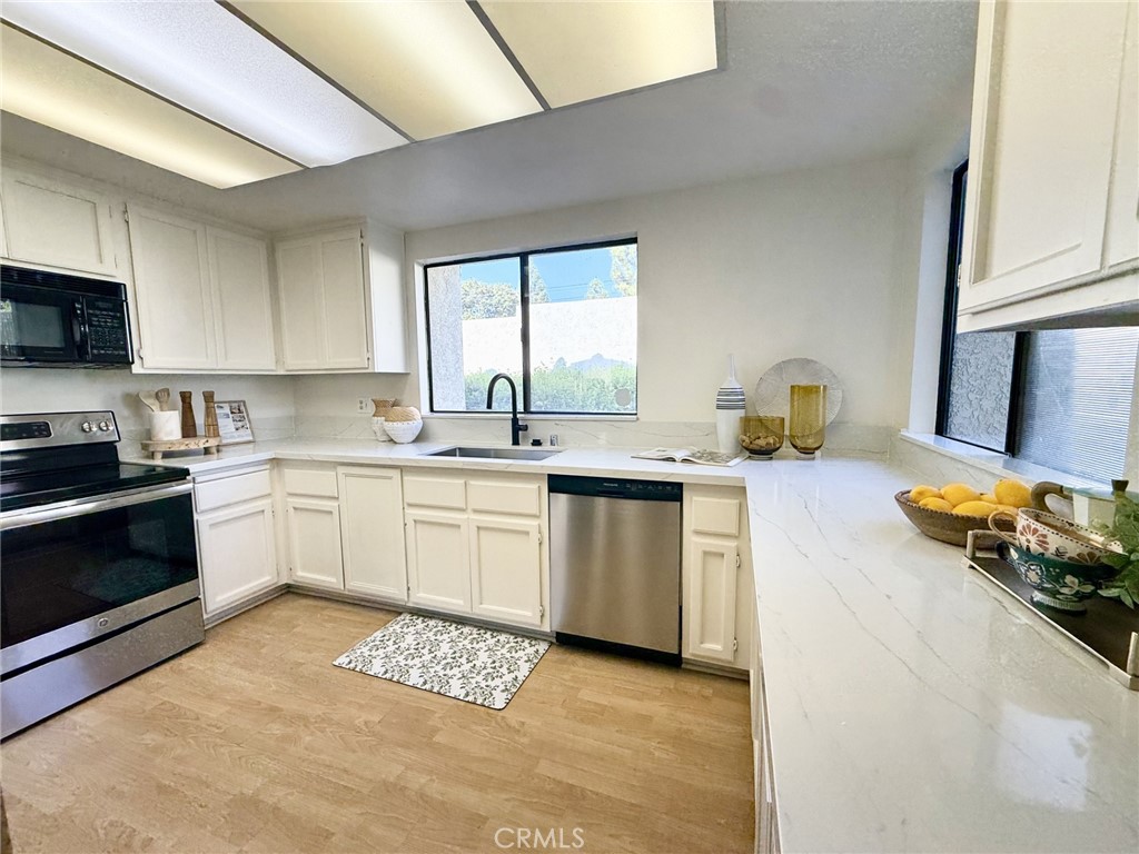 451 Corte Rojo Property Photo 5