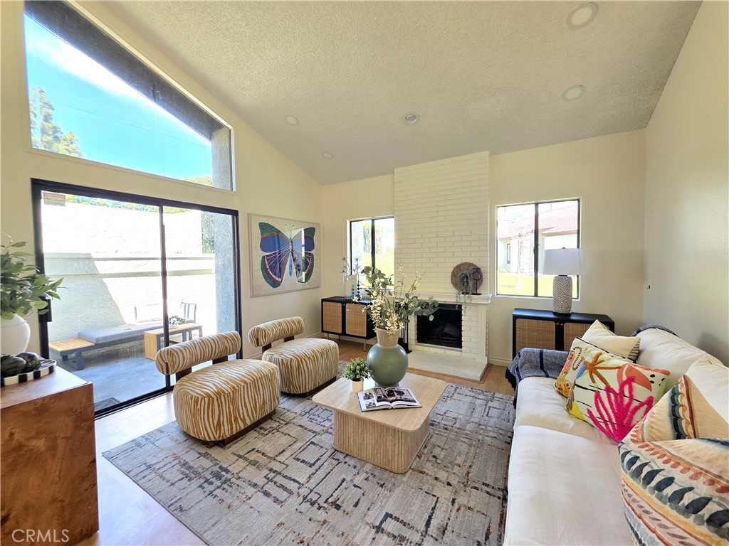 451 Corte Rojo Property Photo 7