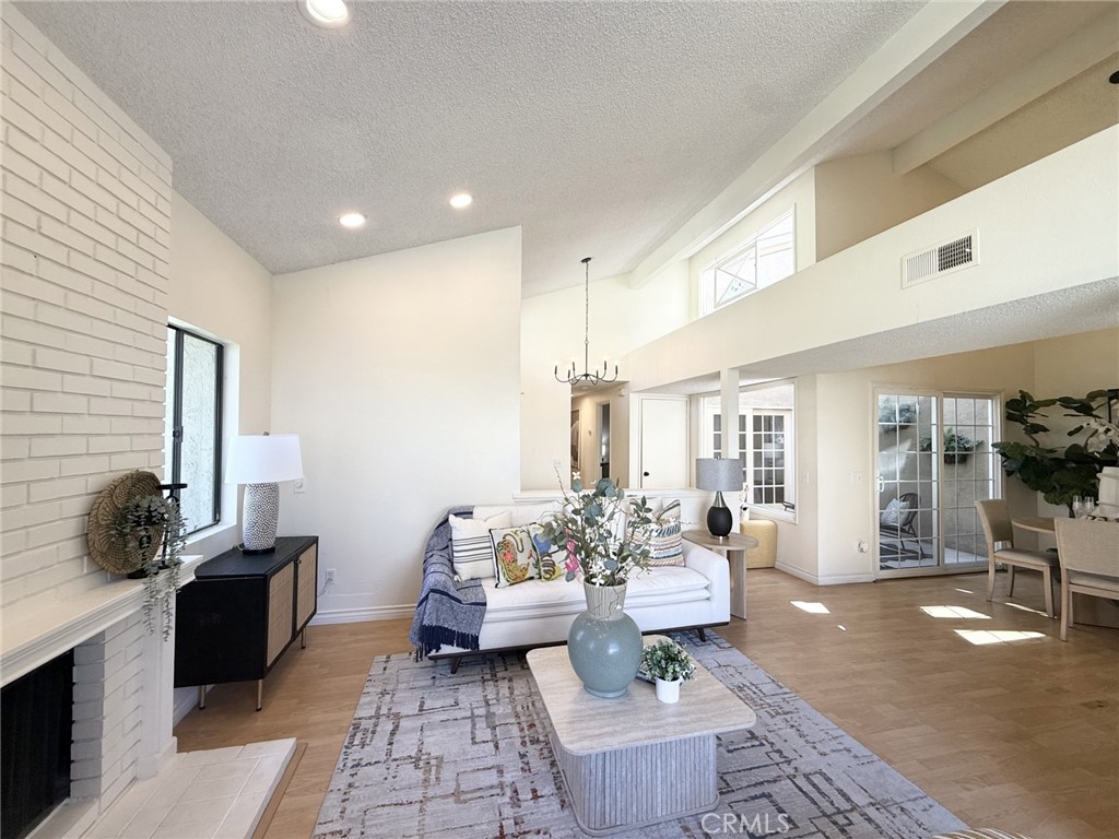 451 Corte Rojo Property Photo 8