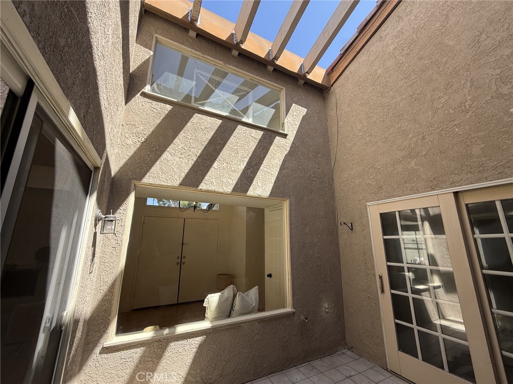 451 Corte Rojo Property Photo 11