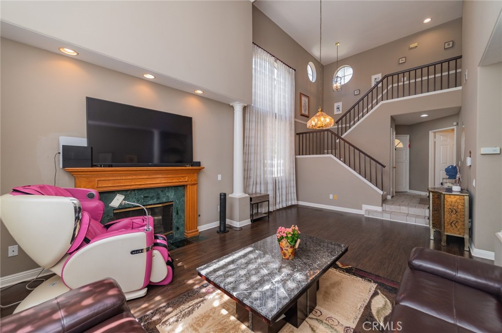 14730 Burgundy Property Photo 7