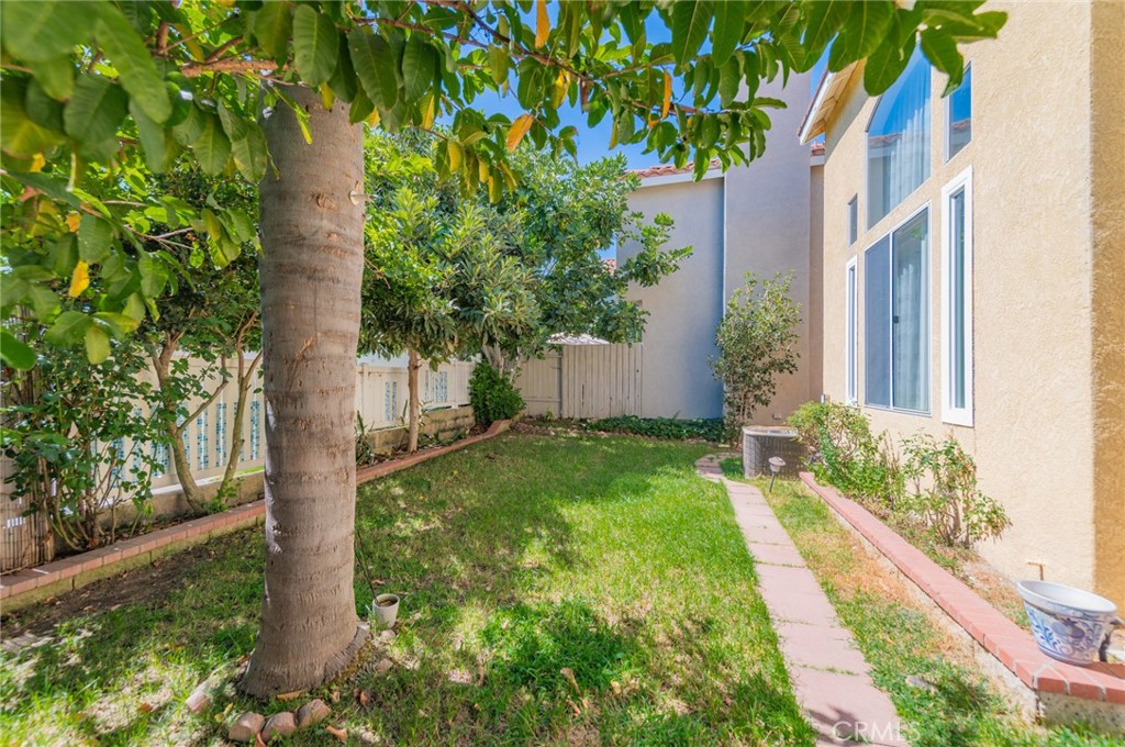 14730 Burgundy Property Photo 30