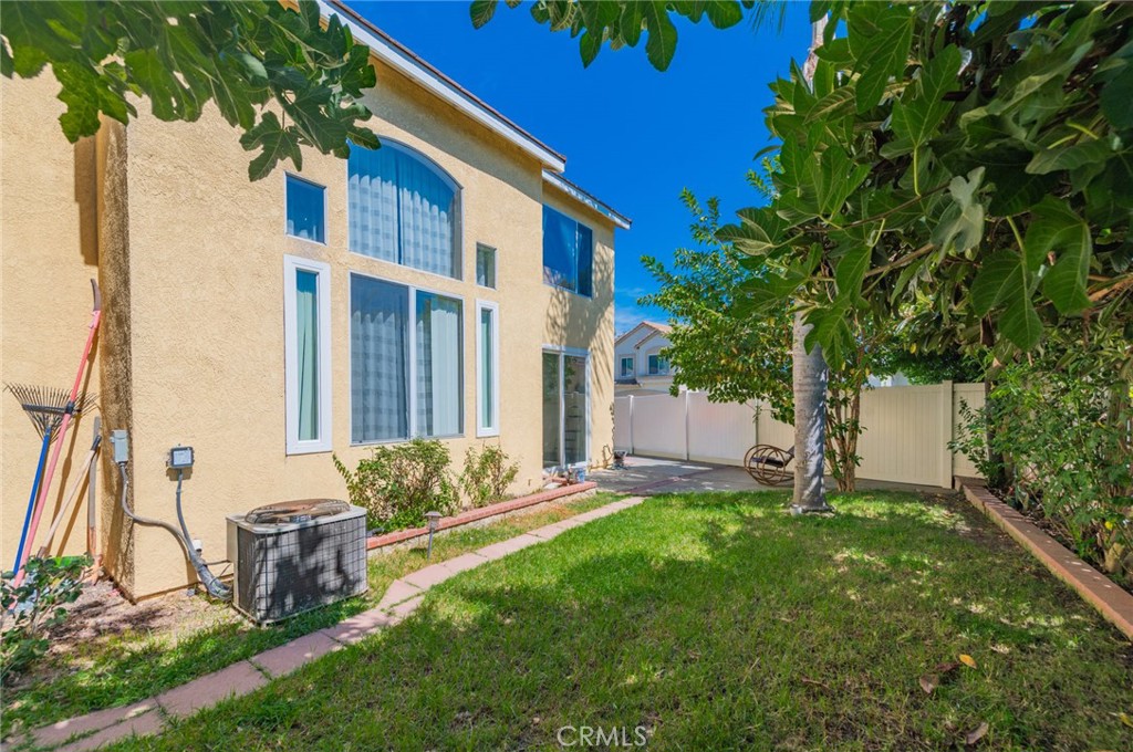 14730 Burgundy Property Photo 32