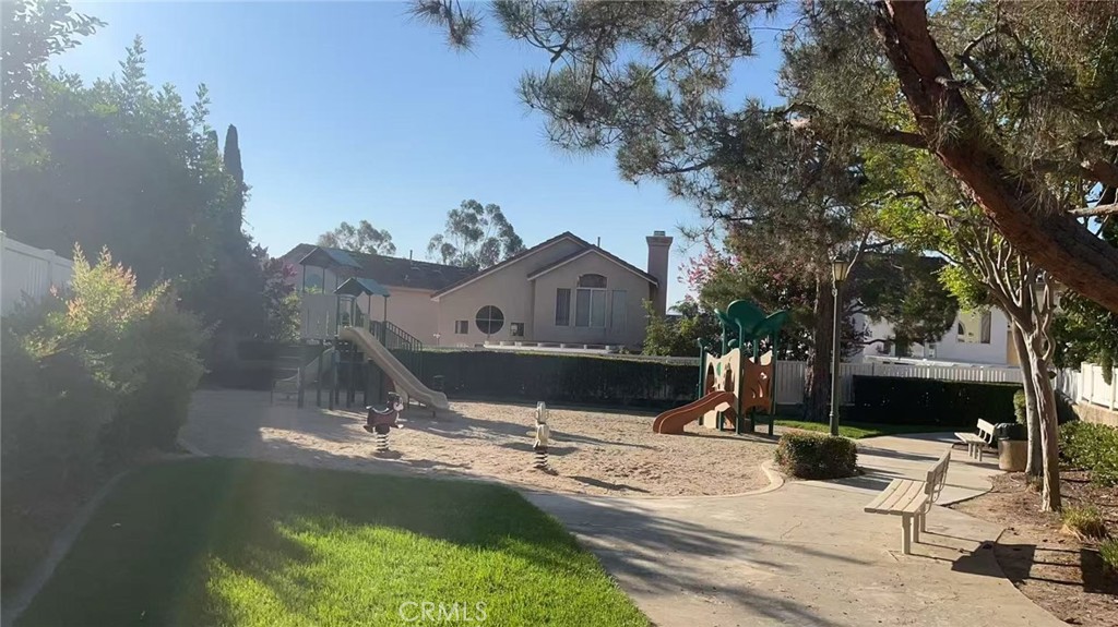 14730 Burgundy Property Photo 37