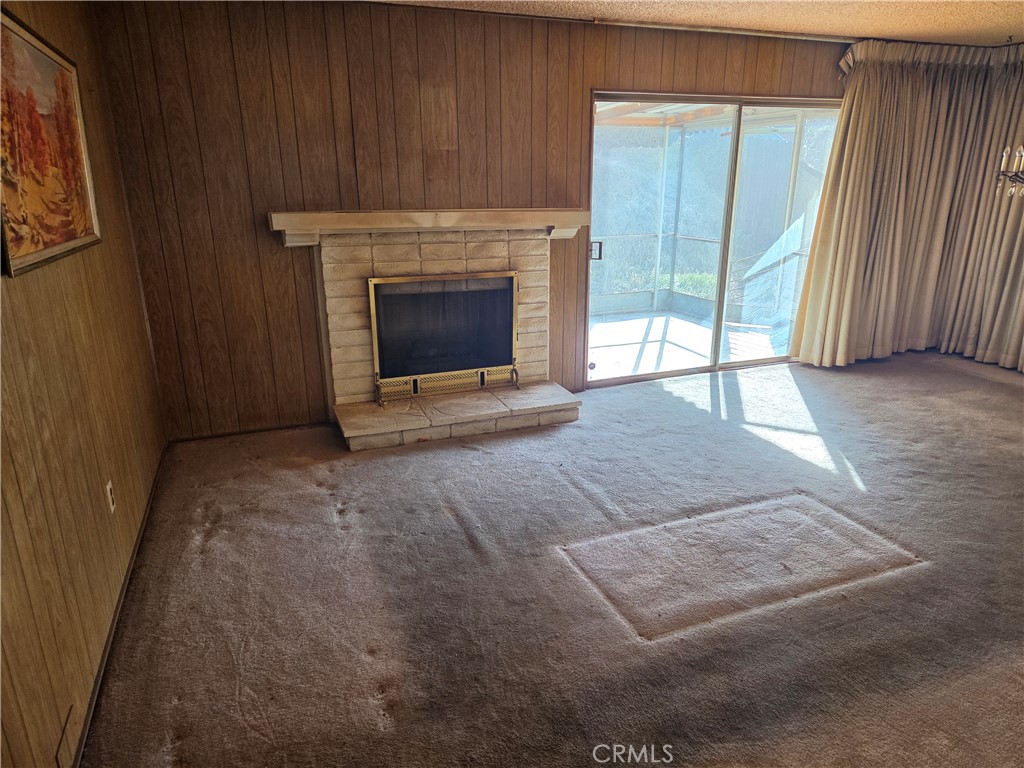 5901 Paramount Drive Property Photo 4
