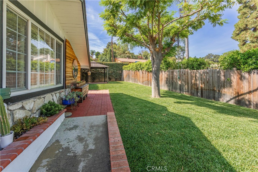 1836 Blazing Star Drive Property Photo 4