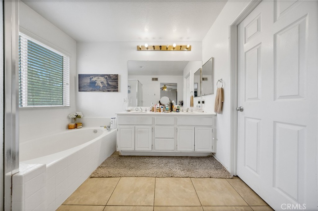 11522 Fallingstar Court Property Photo 12