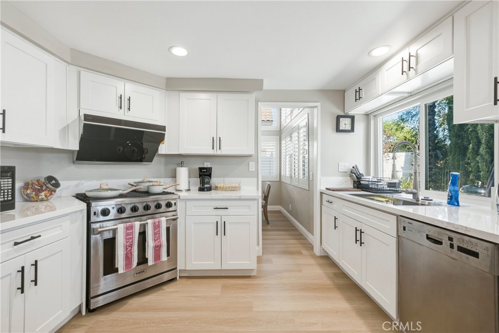 10227 Northridge Property Photo 8