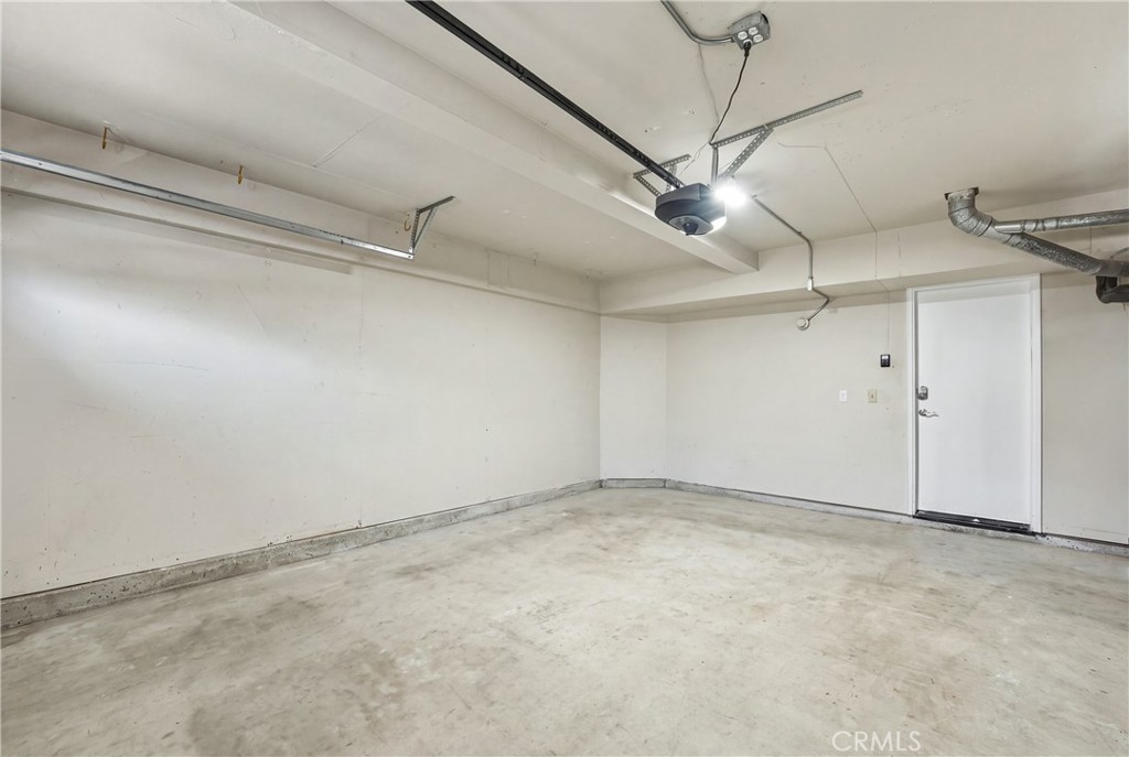 10227 Northridge Property Photo 18
