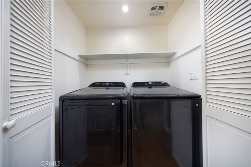 430 W Winnie Way Property Photo 29