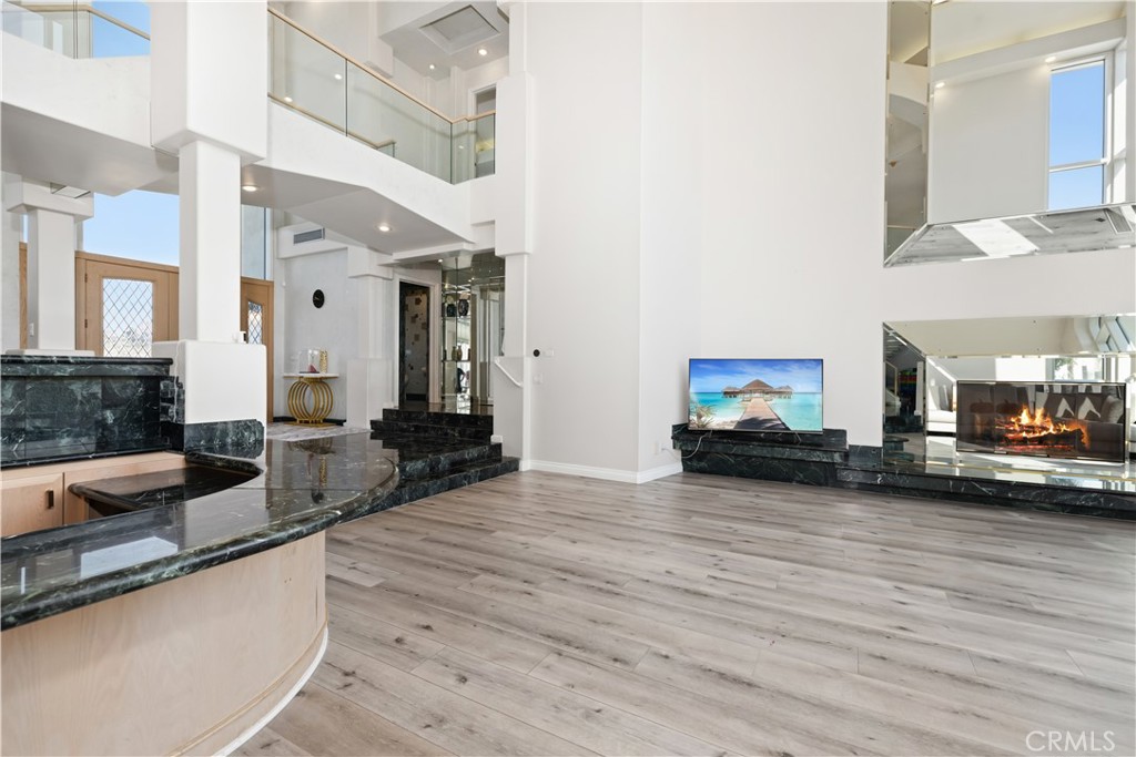1527 Calle Cristina Property Photo 11