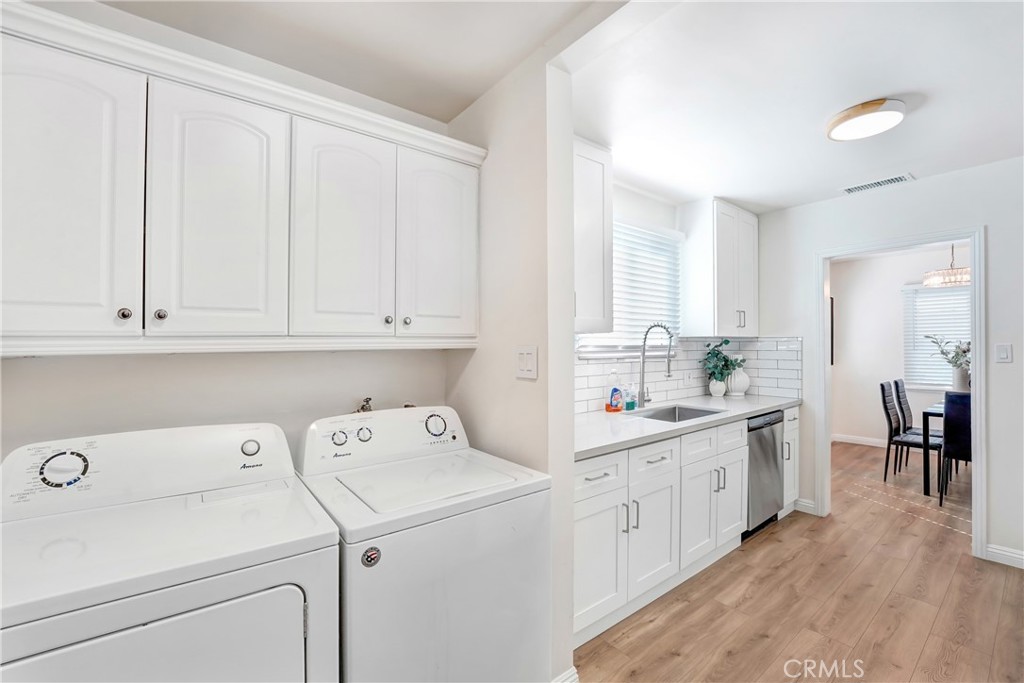 1417 Camelia Property Photo 11