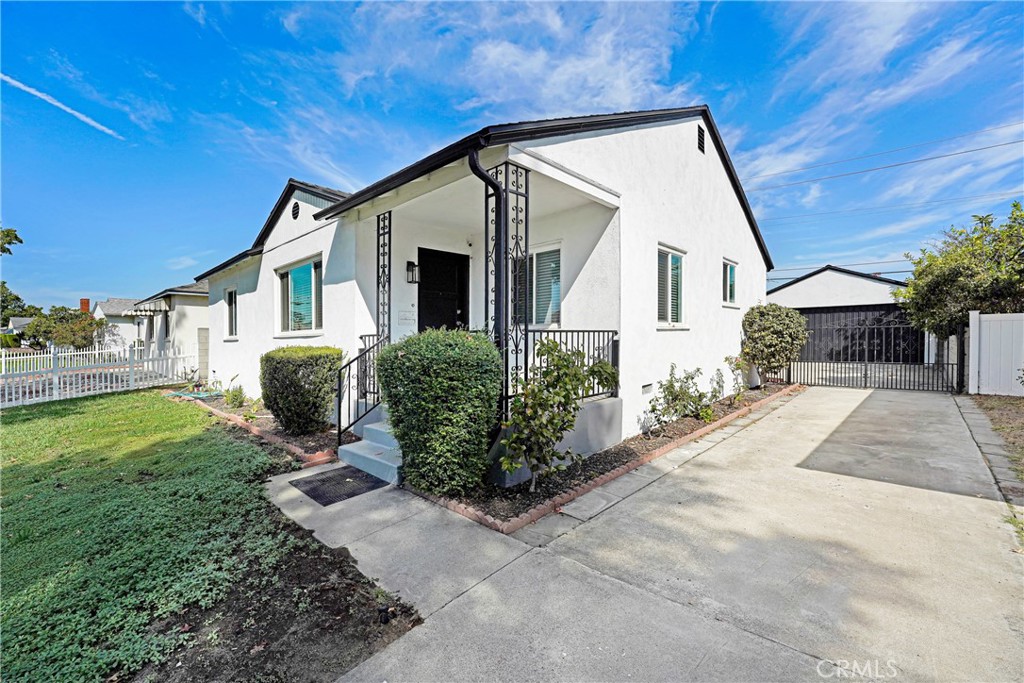 1417 Camelia Property Photo 24